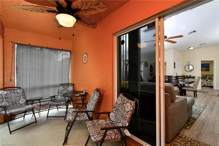 Back lanai off of living room