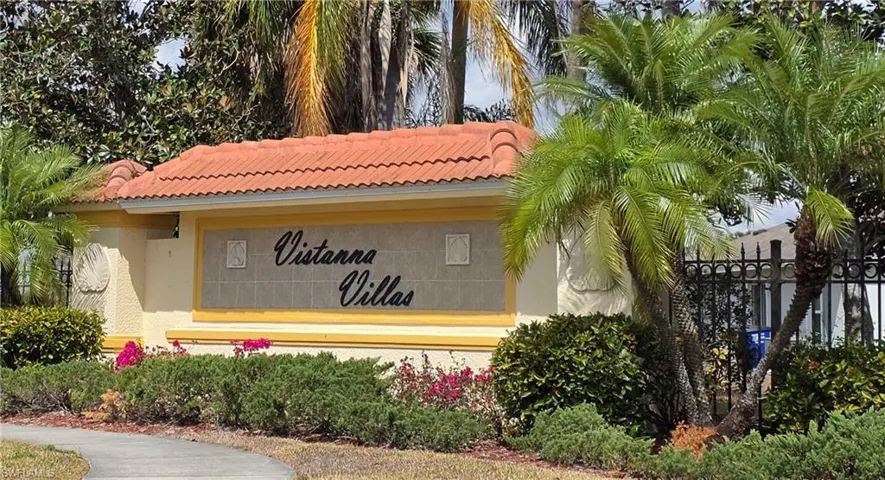 Vistanna Villas entrance of community