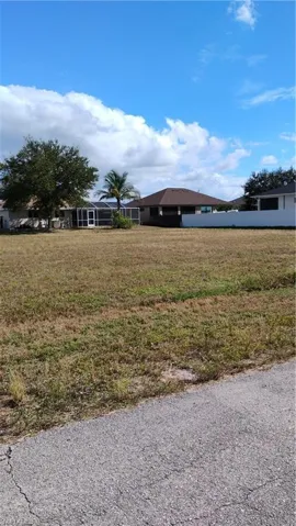 1439 Nw 37th Pl, Cape Coral, Florida 33993