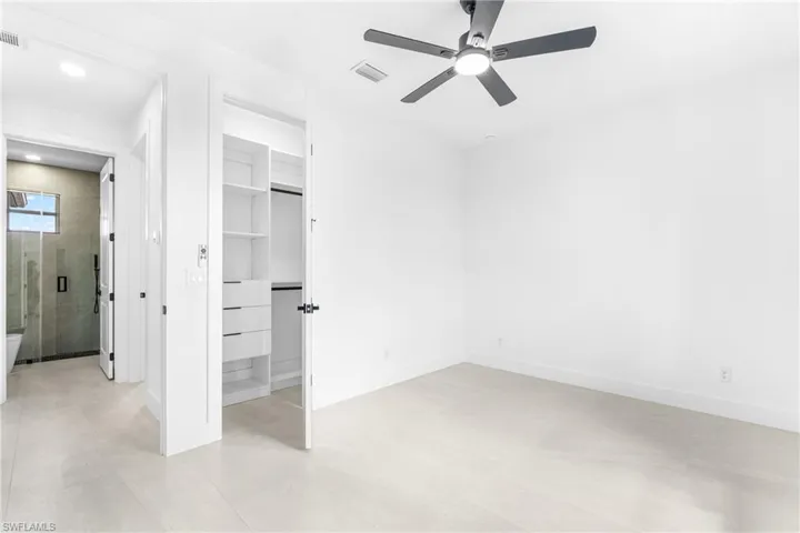 1813 Ne 1st Ave, Cape Coral, Florida 33909