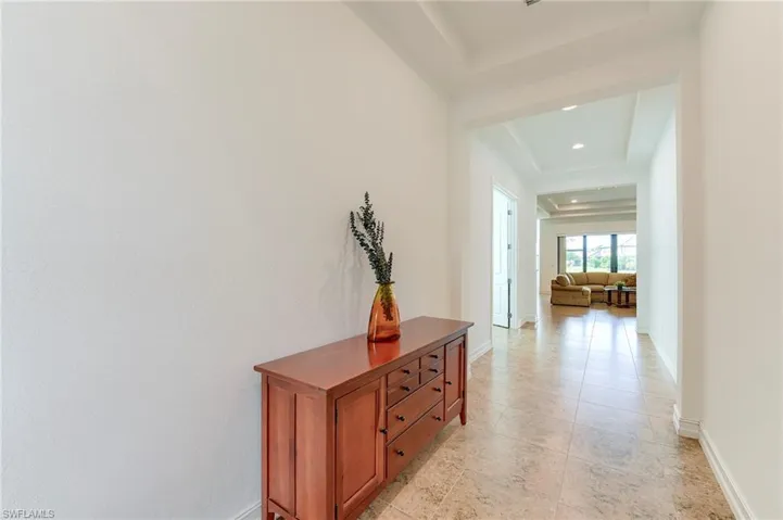 9209  Woodhurst  DR, Naples, FL 34120