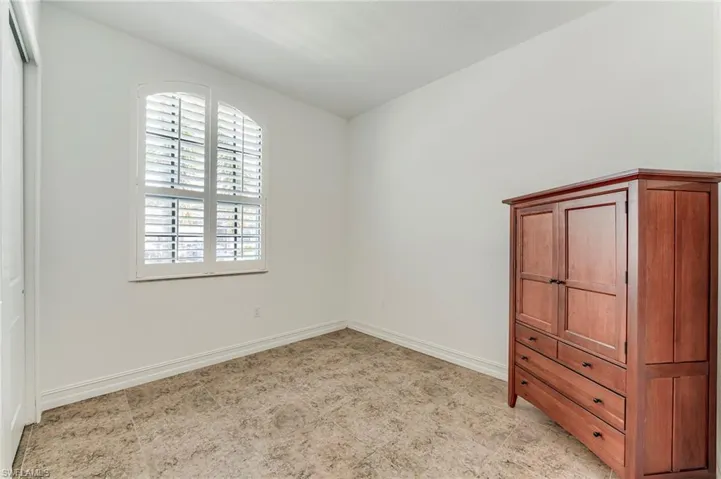 9209  Woodhurst  DR, Naples, FL 34120