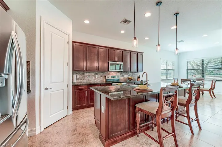 9209  Woodhurst  DR, Naples, FL 34120