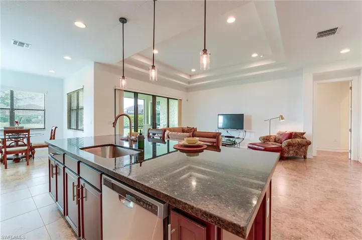 9209  Woodhurst  DR, Naples, FL 34120