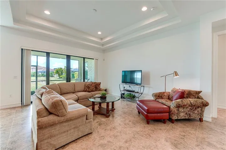 9209  Woodhurst  DR, Naples, FL 34120