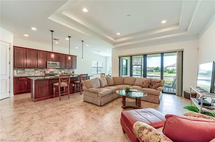 9209  Woodhurst  DR, Naples, FL 34120