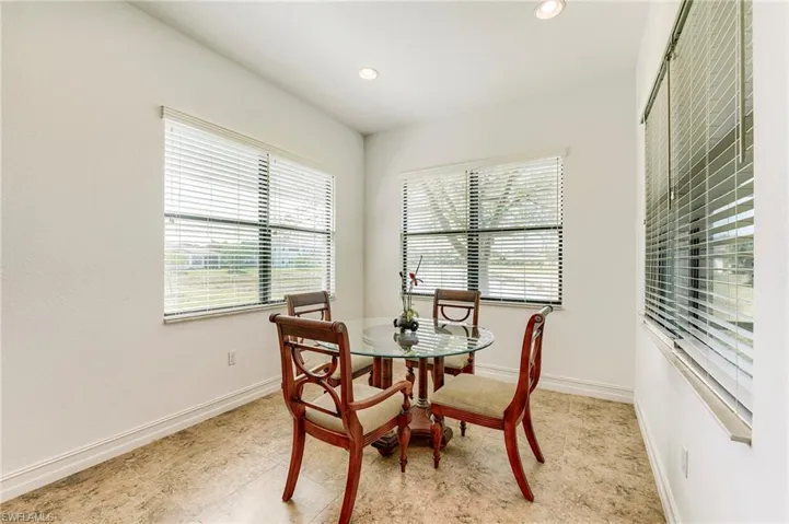 9209  Woodhurst  DR, Naples, FL 34120