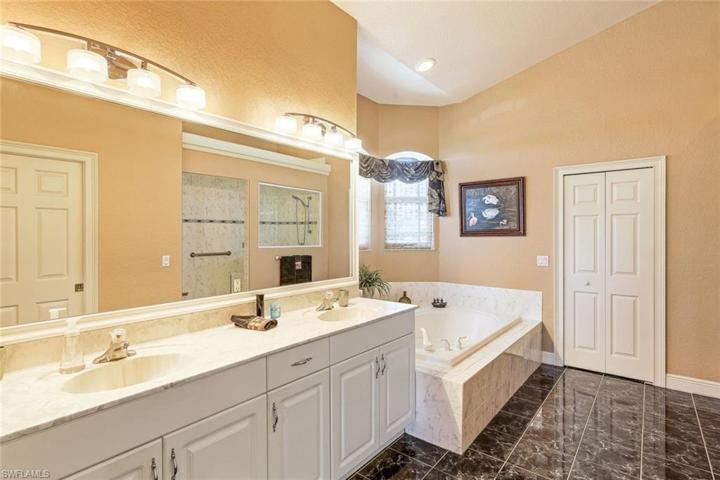 Upstairs Owners Bath