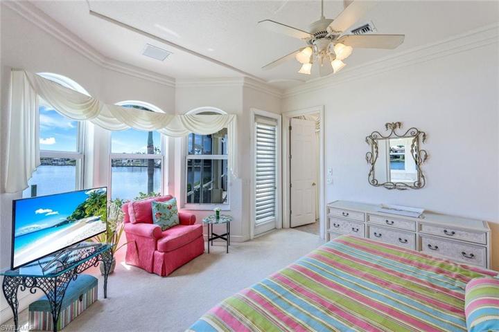 Downstairs Owners Suite