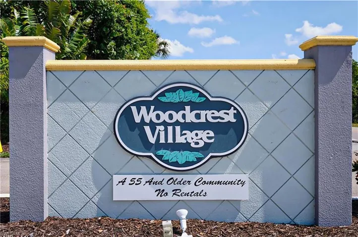 9761  Maplecrest  CIR, Lehigh Acres, FL 33936