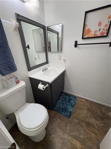 5755 Foxlake Dr H, North Fort Myers, Florida 33917