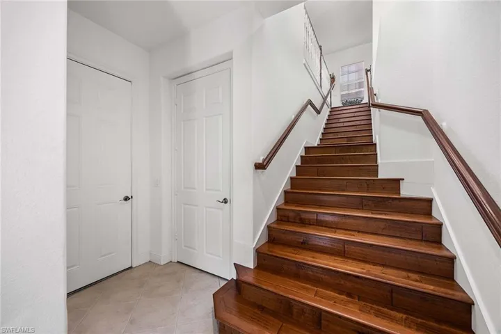 6446 Legacy Cir 104, Naples, Florida 34113