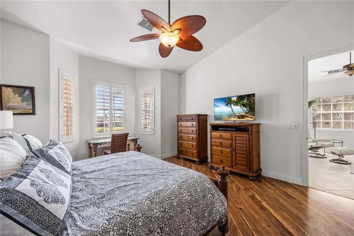 6446 Legacy Cir 104, Naples, Florida 34113