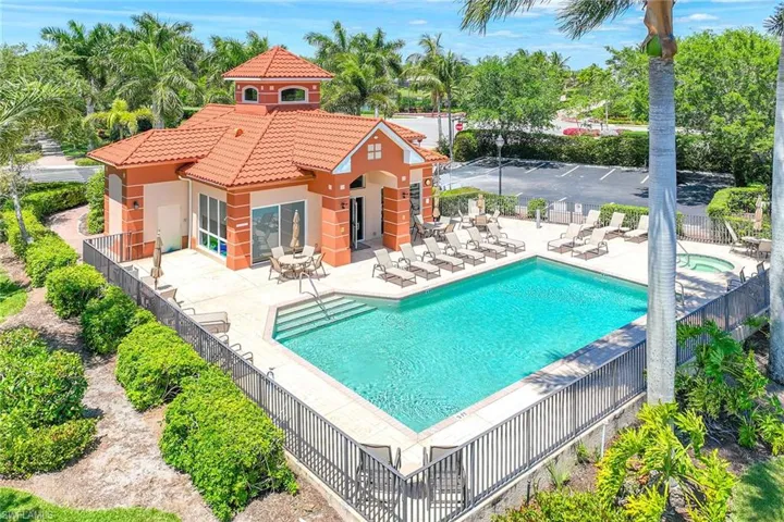 6446 Legacy Cir 104, Naples, Florida 34113