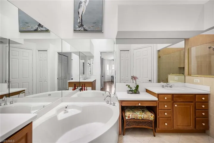 6446 Legacy Cir 104, Naples, Florida 34113
