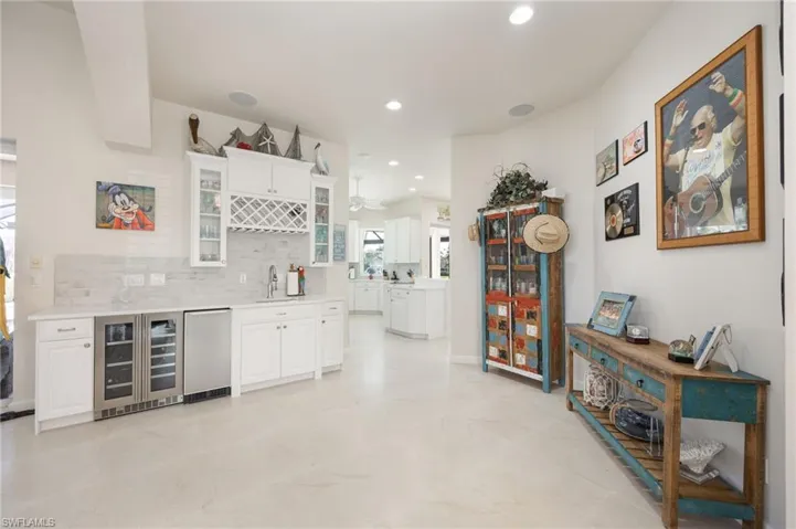 95  Anchor  CT, Marco Island, FL 34145