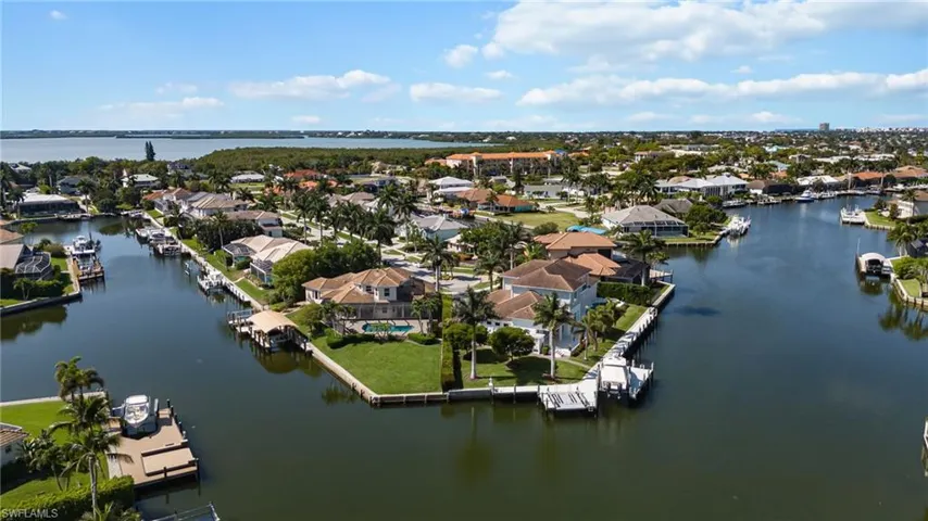 95  Anchor  CT, Marco Island, FL 34145