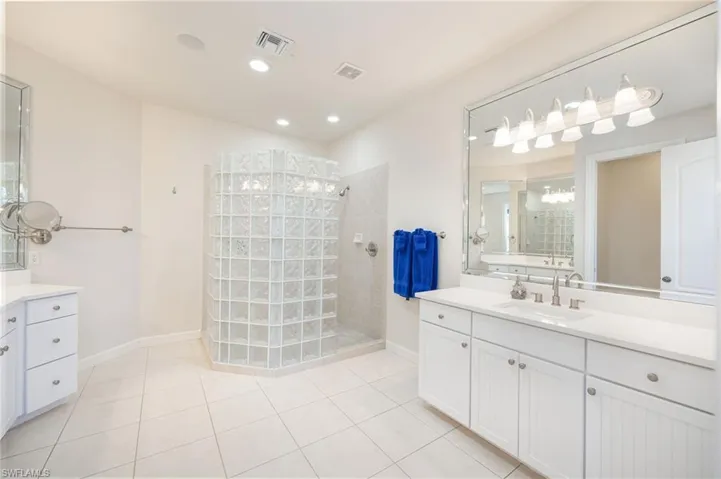 95  Anchor  CT, Marco Island, FL 34145