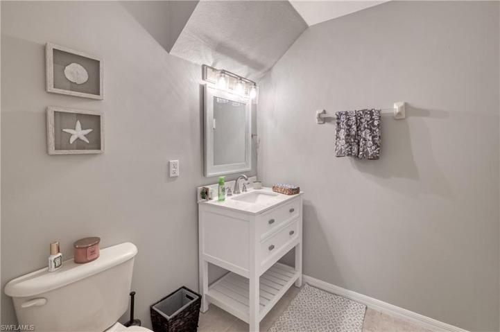1/2 bath
