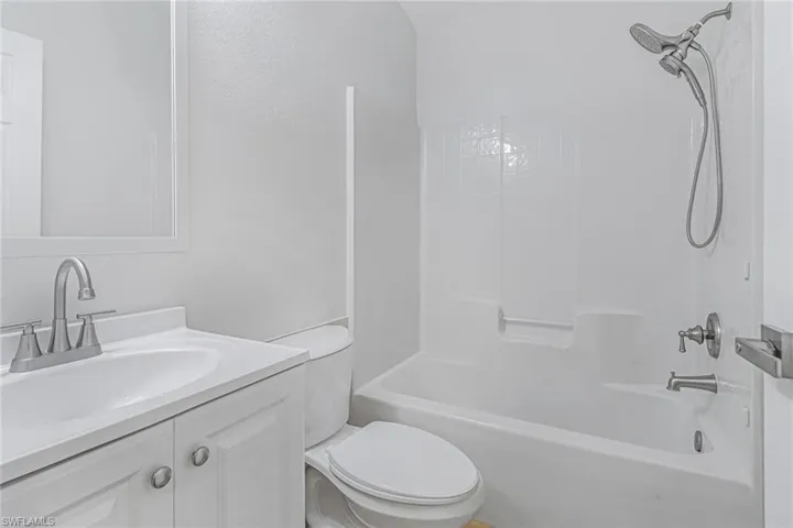 2921 2nd Ave Se, Naples, Florida 34117