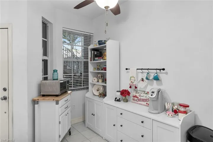 350  Newport  DR, Naples, FL 34114