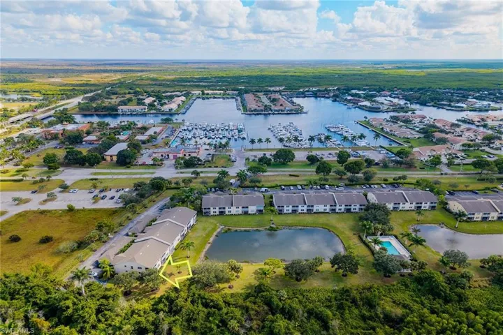 350  Newport  DR, Naples, FL 34114