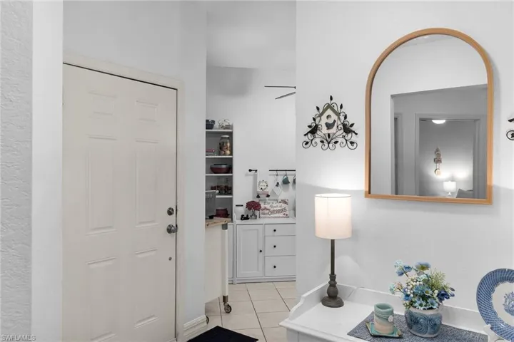 350  Newport  DR, Naples, FL 34114