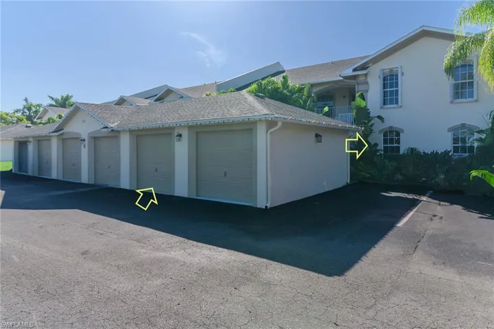 350  Newport  DR, Naples, FL 34114