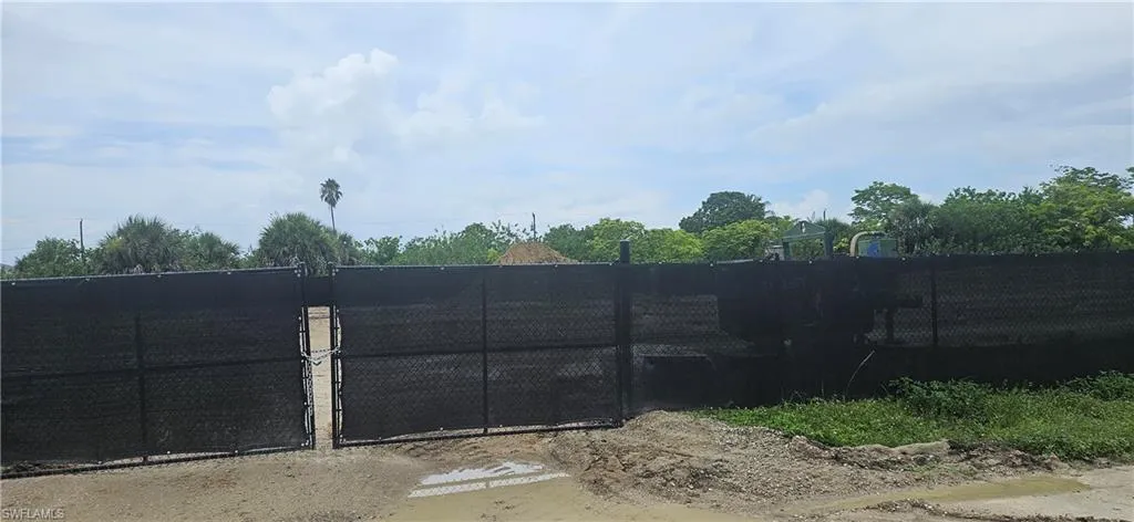 1920 Ne 19th Ave, Cape Coral, Florida 33909