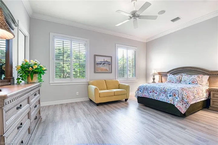 3002 Crayton Rd, Naples, Florida 34103