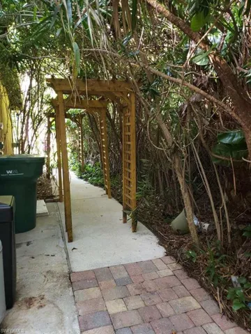 3720  25th SW AVE, Naples, FL 34117