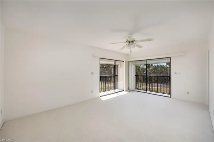 517  Lake Louise  CIR, Naples, FL 34110