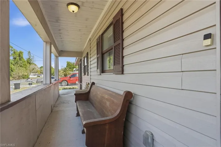 2405 Zoysia Ln, North Fort Myers, Florida 33917