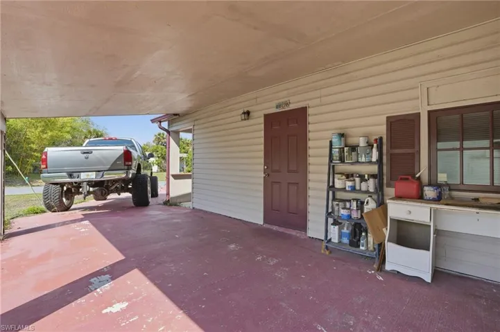 2405 Zoysia Ln, North Fort Myers, Florida 33917