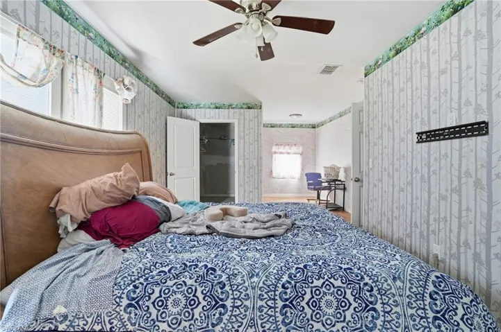 2405 Zoysia Ln, North Fort Myers, Florida 33917