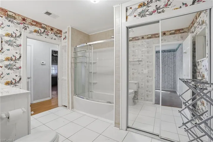 2405 Zoysia Ln, North Fort Myers, Florida 33917
