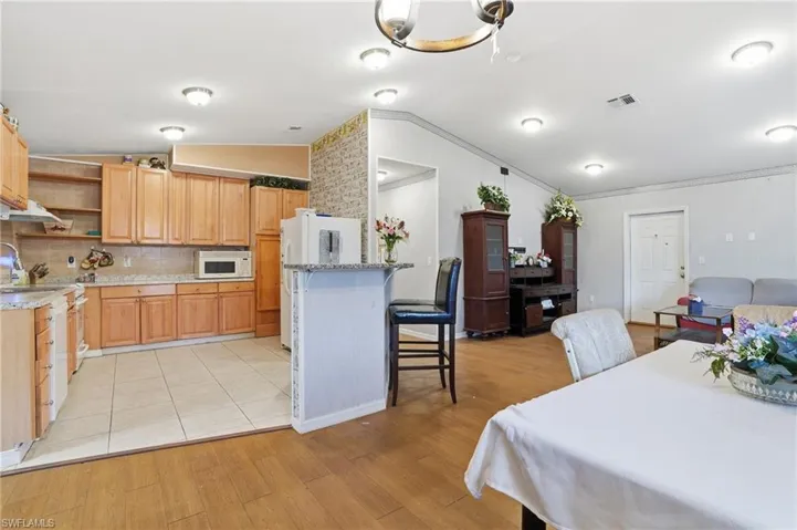 2405 Zoysia Ln, North Fort Myers, Florida 33917