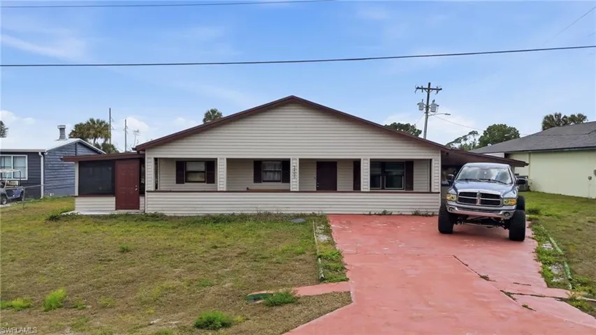 2405 Zoysia Ln, North Fort Myers, Florida 33917
