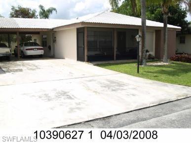 19 Parkwood Villas CT, LEHIGH ACRES FL 33936