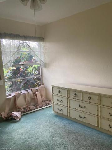 19 Parkwood Villas CT, LEHIGH ACRES FL 33936