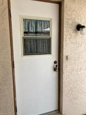 19 Parkwood Villas CT, LEHIGH ACRES FL 33936