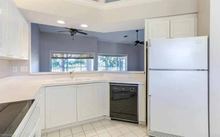 13093 Castle Harbour Dr L10, Naples, Florida 34110
