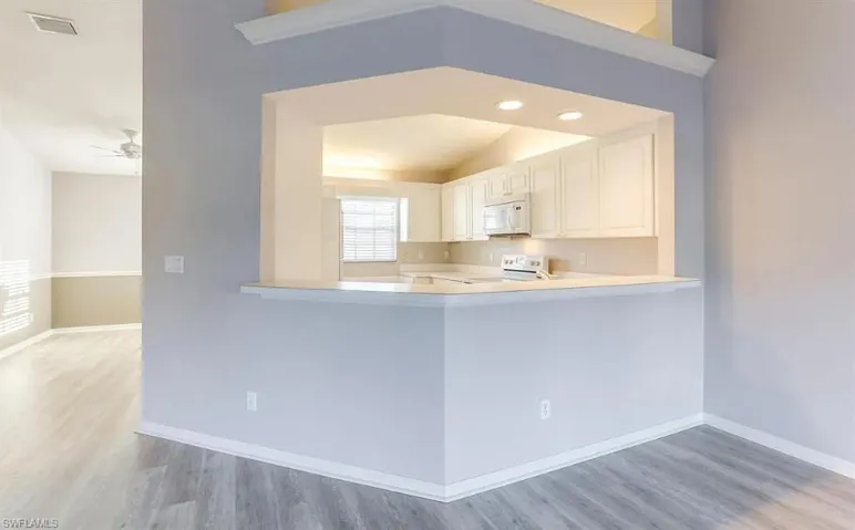 13093 Castle Harbour Dr L10, Naples, Florida 34110