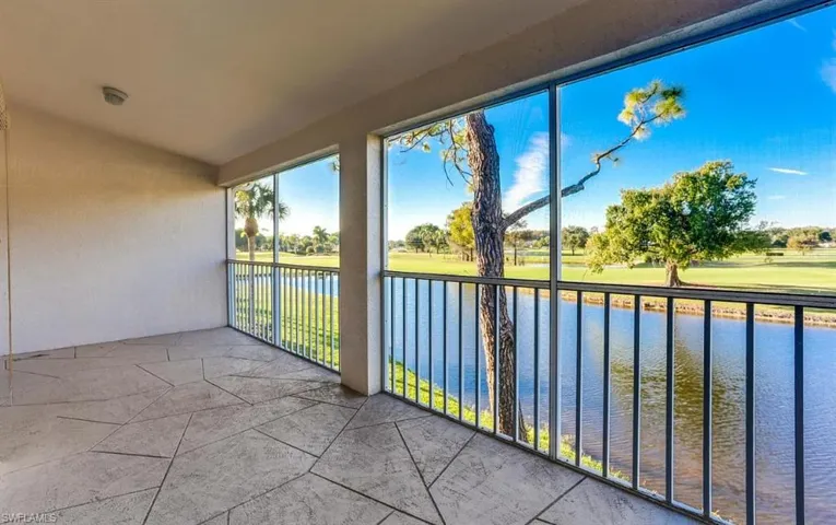 13093 Castle Harbour Dr L10, Naples, Florida 34110