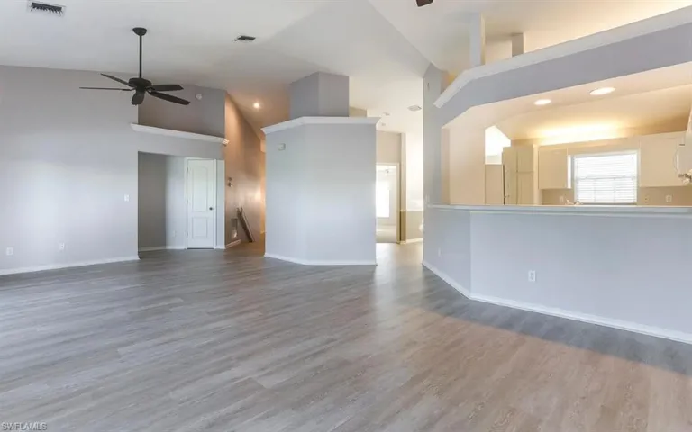 13093 Castle Harbour Dr L10, Naples, Florida 34110