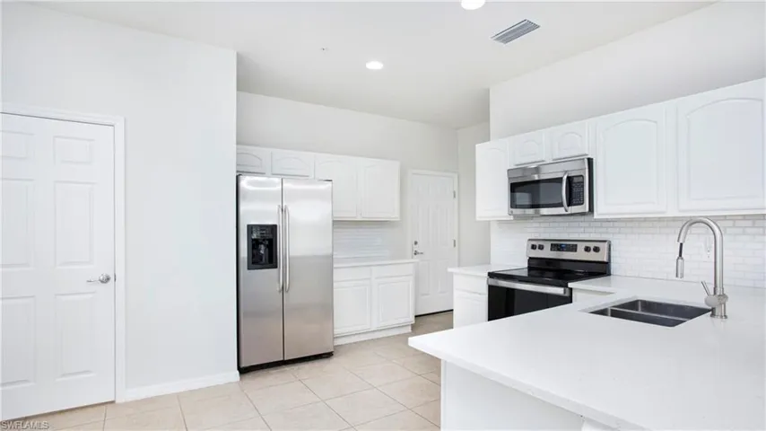 16149  Ravina  WAY, Naples, FL 34110