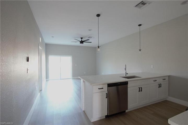 12512  Buffing  RD, PORT CHARLOTTE, FL 33981