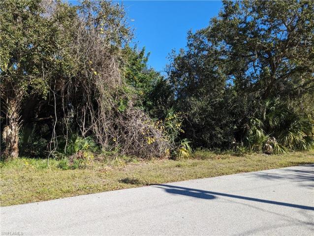 17368  Robinson  AVE, PORT CHARLOTTE, FL 33948