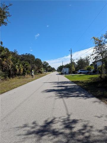 17368  Robinson  AVE, PORT CHARLOTTE, FL 33948