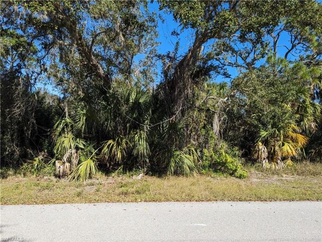 17368  Robinson  AVE, PORT CHARLOTTE, FL 33948
